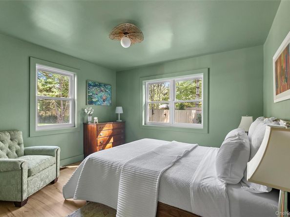 6 East Gate Road, Wainscott NY 11975