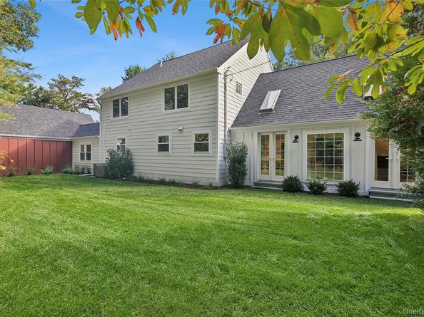 6 East Gate Road, Wainscott NY 11975