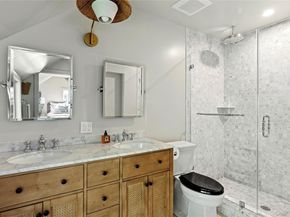 6 East Gate Road, Wainscott NY 11975