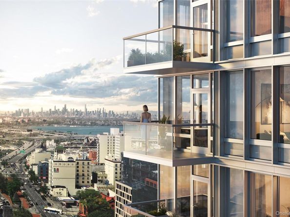138-18 Northern Boulevard 10G, Flushing NY 11354