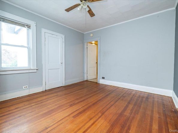 2848 Woods Avenue, Oceanside NY 11572