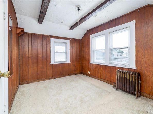 2848 Woods Avenue, Oceanside NY 11572