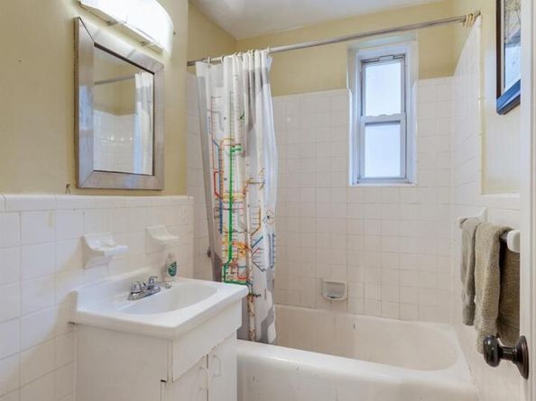 39-50 52nd Streets 1B, Woodside NY 11377