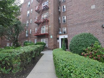 39-50 52nd Streets