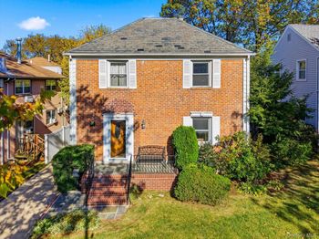 164-37 Grand Central Parkway