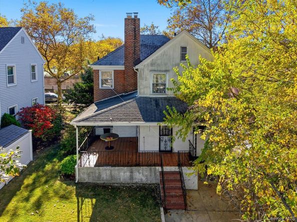 164-37 Grand Central Parkway, Hillcrest (Queens) NY 11432