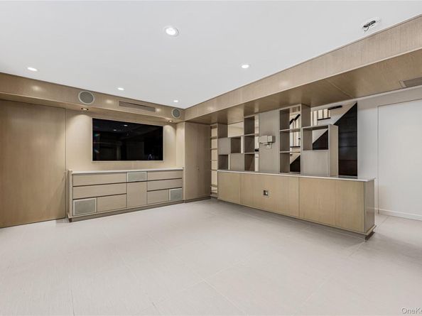 32-15 Murray Lane, Flushing NY 11354