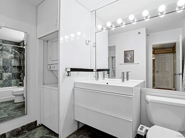 4 Martine Avenue 411, White Plains NY 10606