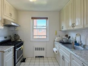 152-47 Jewel Avenue 159B, Flushing NY 11367