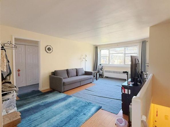 152-47 Jewel Avenue 159B, Flushing NY 11367