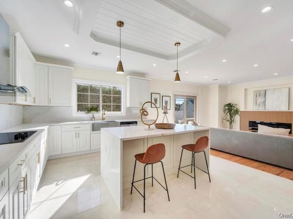 3562 Raven Street, Levittown NY 11756