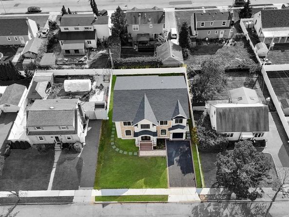 3562 Raven Street, Levittown NY 11756