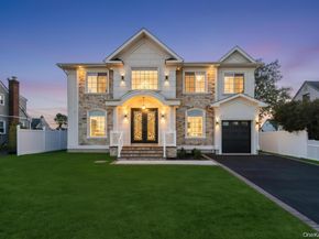 3562 Raven Street, Levittown NY 11756