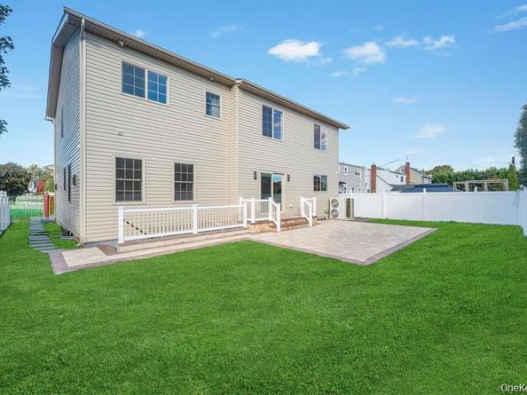 3562 Raven Street, Levittown NY 11756