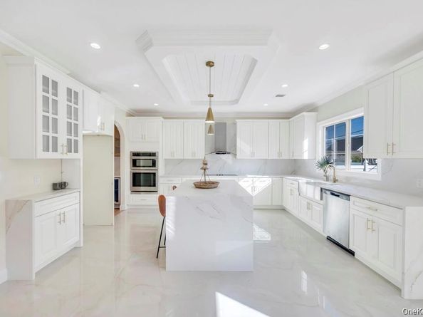 3562 Raven Street, Levittown NY 11756