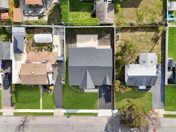 3562 Raven Street, Levittown NY 11756