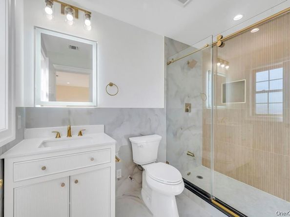 3562 Raven Street, Levittown NY 11756