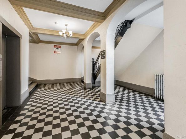 1100 Grand Concourse 5H, Bronx NY 10456