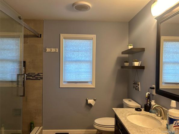313 Lexington Avenue, West Babylon NY 11704