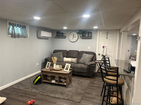 313 Lexington Avenue, West Babylon NY 11704