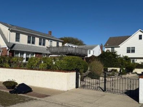 86 Lynbrook Avenue, Point Lookout NY 11569