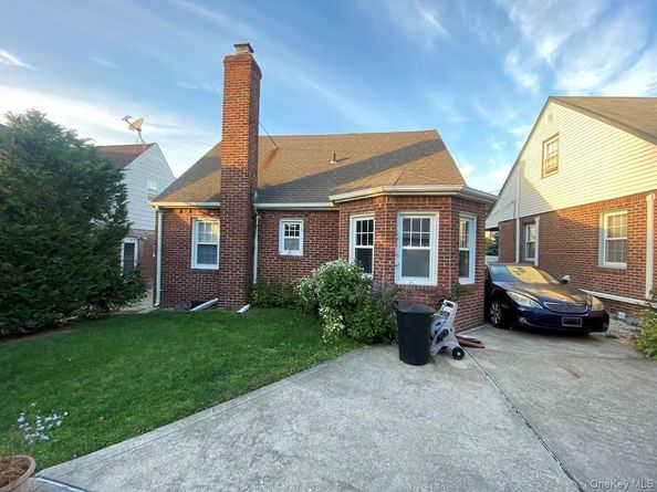 10 Purdy Court, Rockville Centre NY 11570