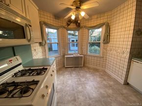 10 Purdy Court, Rockville Centre NY 11570