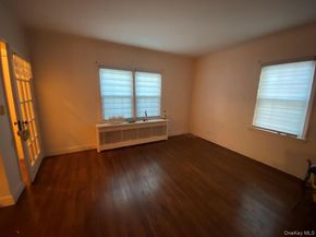 10 Purdy Court, Rockville Centre NY 11570