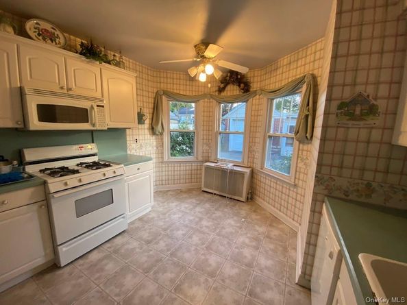 10 Purdy Court, Rockville Centre NY 11570