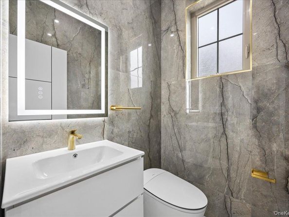 2481 Putnam Drive, East Meadow NY 11554