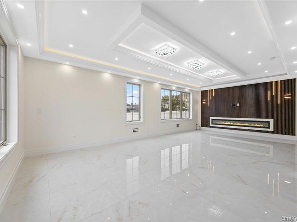 2481 Putnam Drive, East Meadow NY 11554