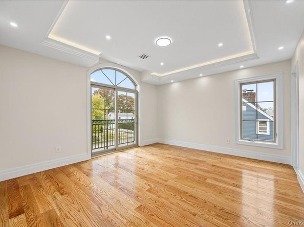 2481 Putnam Drive, East Meadow NY 11554