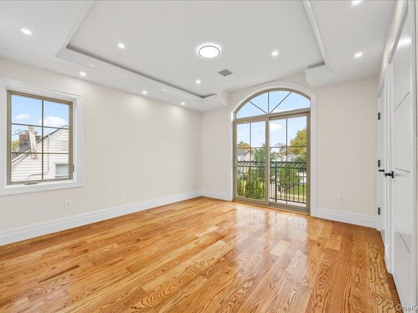 2481 Putnam Drive, East Meadow NY 11554