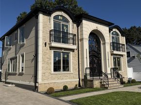 2481 Putnam Drive, East Meadow NY 11554