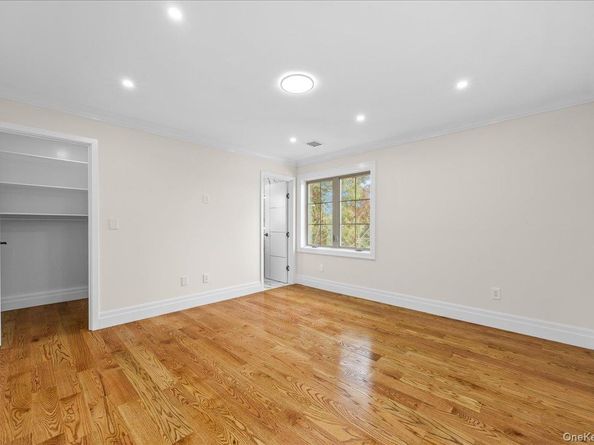 2481 Putnam Drive, East Meadow NY 11554