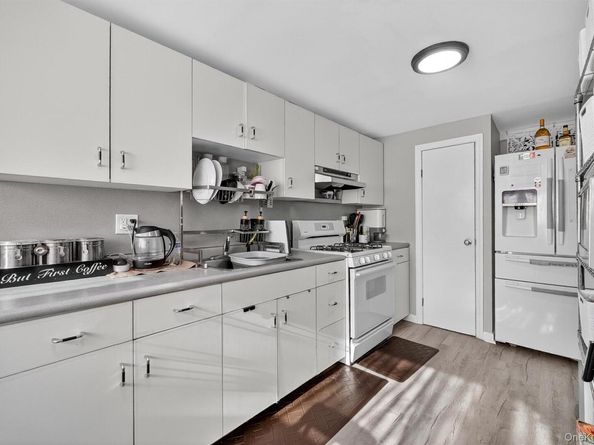 1818 Tomlinson Avenue, Bronx NY 10461