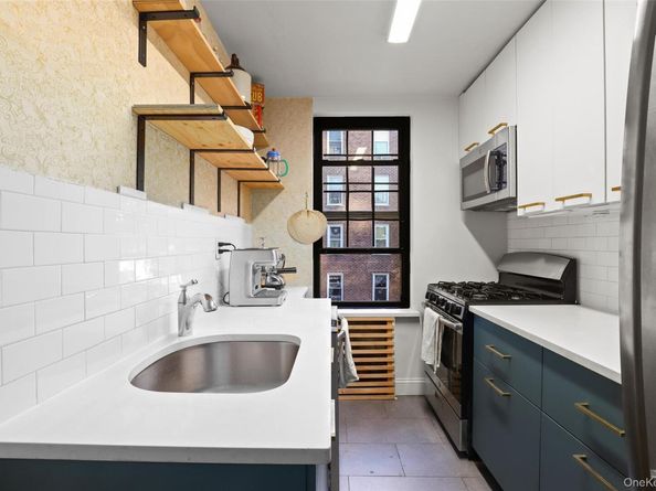 610 Waring Avenue 2T, Bronx NY 10467