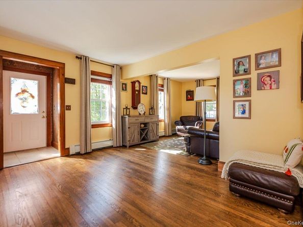23 Arthur Avenue, Bethpage NY 11714