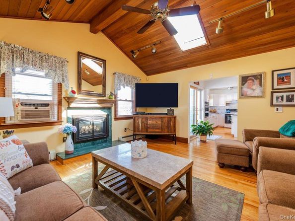 23 Arthur Avenue, Bethpage NY 11714