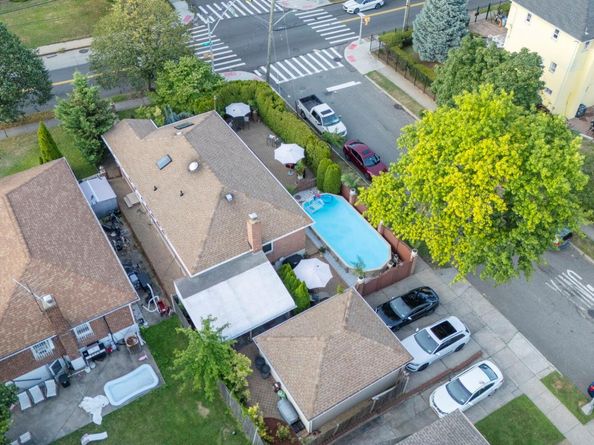 14118 14th Avenue, Whitestone NY 11357