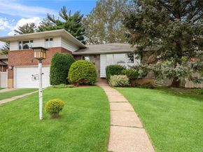 8 Westminster Road, Syosset NY 11791