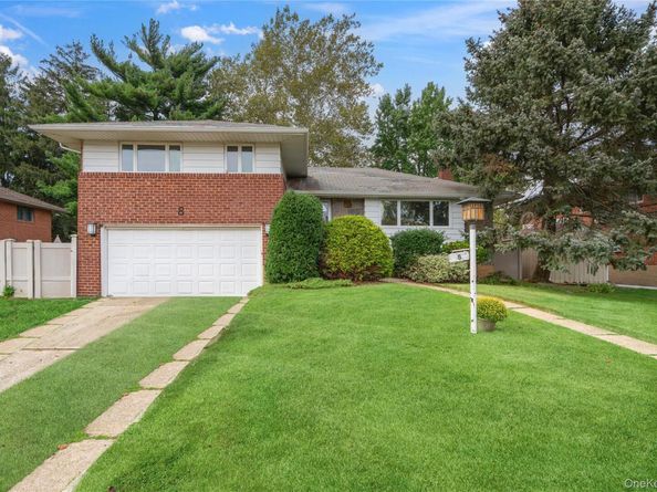 8 Westminster Road, Syosset NY 11791