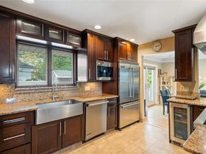 8 Westminster Road, Syosset NY 11791