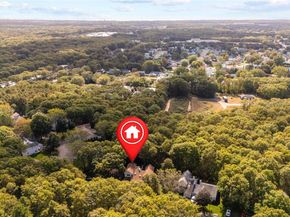 18 Lindsey Court, Holtsville NY 11742