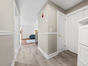 18 Lindsey Court, Holtsville NY 11742
