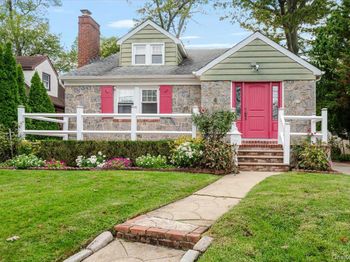 57 Carol St Street