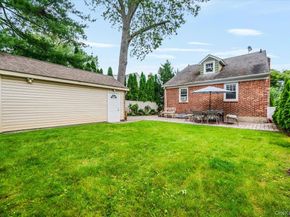 57 Carol St Street, Lynbrook NY 11563