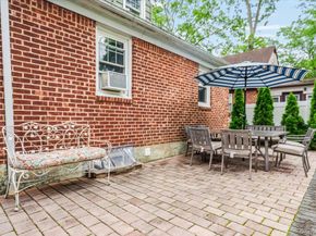 57 Carol St Street, Lynbrook NY 11563