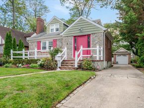 57 Carol St Street, Lynbrook NY 11563