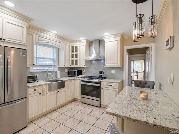 1067 Atlantic Avenue, Baldwin NY 11510